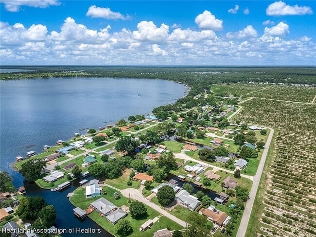 105 Fern Ct in Lake Placid, FL - Building Photo - Building Photo