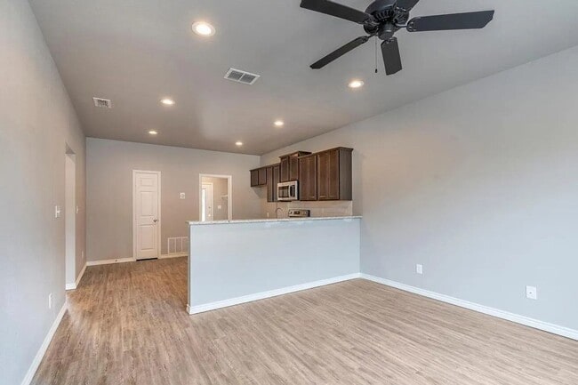 519-521 North St in Gladewater, TX - Building Photo - Building Photo