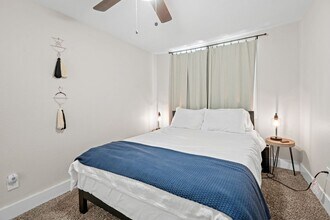 43032 Sunset Dr in Big Bear Lake, CA - Building Photo - Building Photo