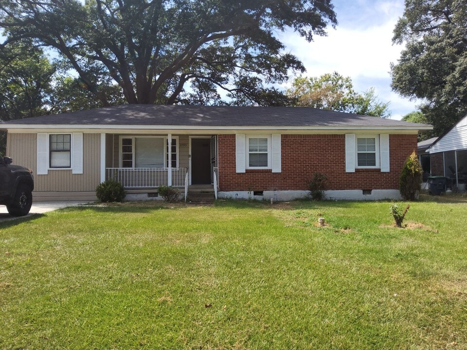 3795 Windcrest Rd in Memphis, TN - Building Photo