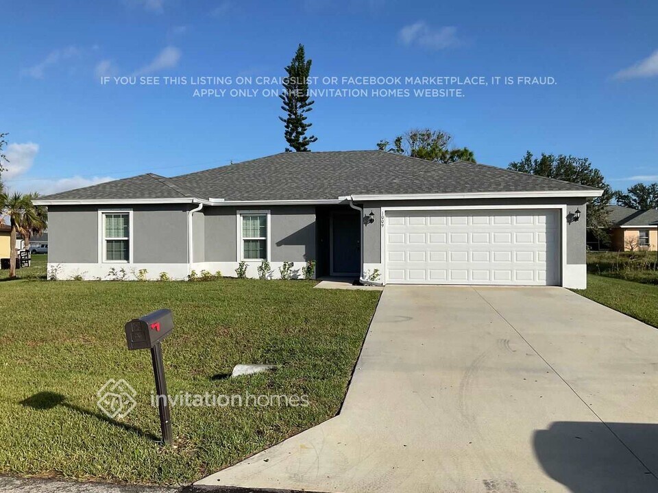 1009 NE 10th Terrace in Cape Coral, FL - Building Photo