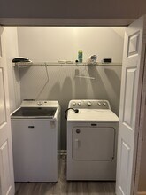 559 Woodlawn Ave NW in Atlanta, GA - Building Photo - Building Photo