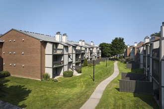 Meadowvale Gardens Apartment in Mississauga, ON - Building Photo - Building Photo