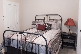 104 W Fulton St, Unit 104-a in Stockton, CA - Building Photo - Building Photo