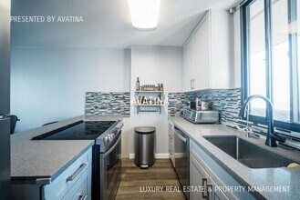 2121 Ala Wai Blvd in Honolulu, HI - Foto de edificio - Building Photo