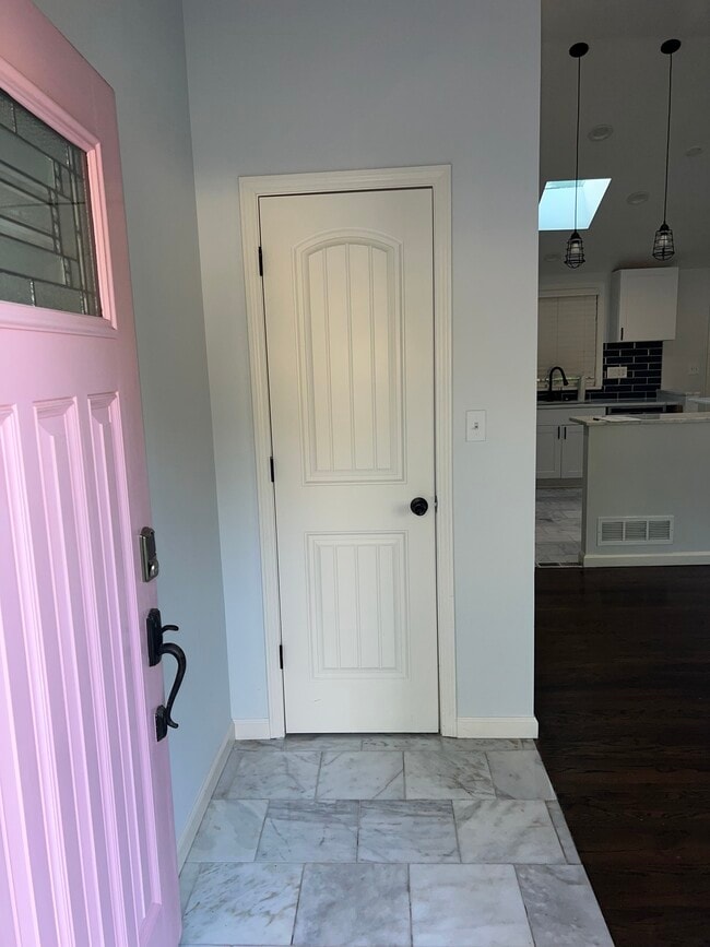 9316 Fairwood Dr in Kansas City, MO - Building Photo - Building Photo