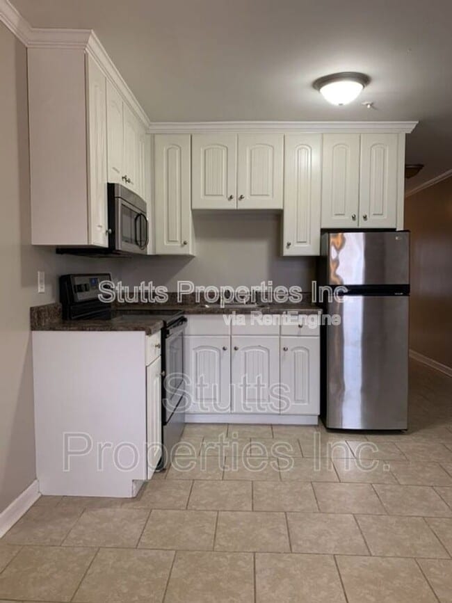 414 Hermitage Dr in Florence, AL - Foto de edificio - Building Photo