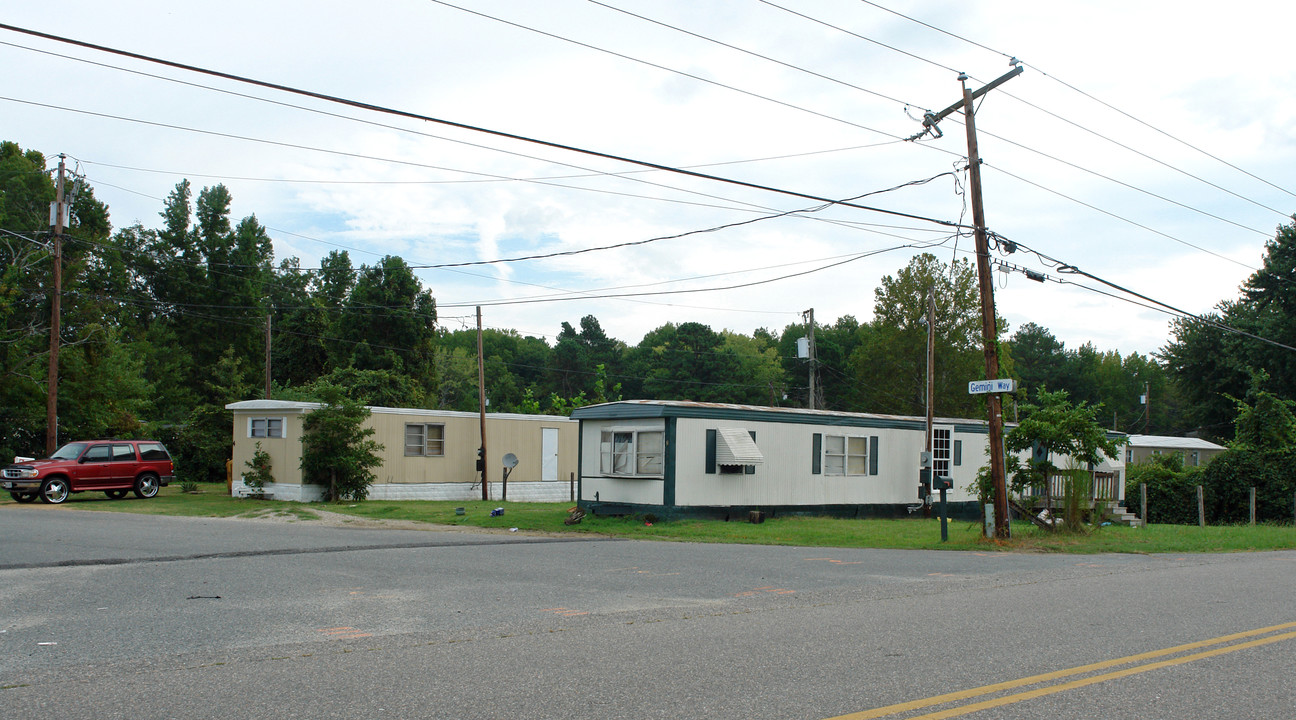 3414 N Armistead Ave in Hampton, VA - Building Photo