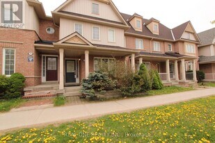 749 Bur Oak Ave in Markham, ON - Building Photo