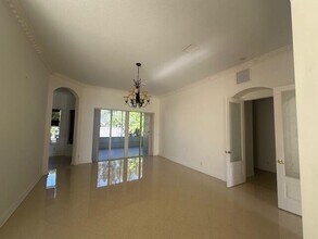 368 NW Bayshore Blvd in Port St. Lucie, FL - Building Photo - Building Photo