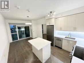 75-775 Oneida Crescent in Richmond Hill, ON - Building Photo - Building Photo