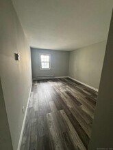 240 Oak St in Bridgeport, CT - Building Photo - Building Photo