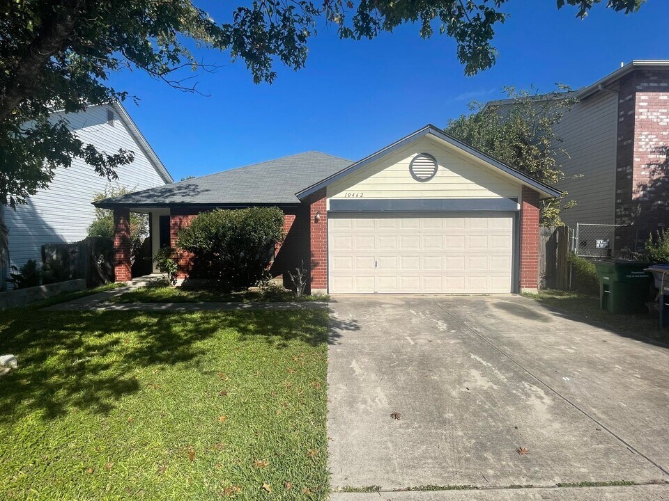 10462 Pine Glade in San Antonio, TX - Foto de edificio