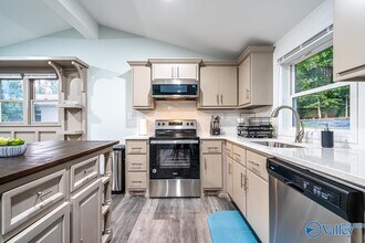 7707 Bailey Cove Rd SE in Huntsville, AL - Building Photo - Building Photo