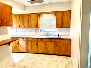 924 Stadelman Ave in Akron, OH - Building Photo - Building Photo