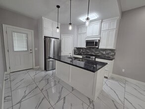 1610 W B St in Mission, TX - Building Photo - Building Photo