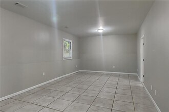 2530 Lorne Ct SW in Marietta, GA - Building Photo - Building Photo