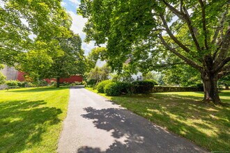 73 Westledge Rd in Simsbury, CT - Building Photo - Building Photo