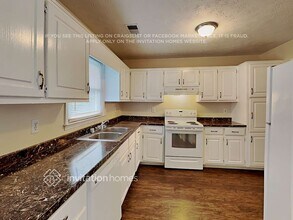 230 Graystone Dr in Covington, GA - Foto de edificio - Building Photo