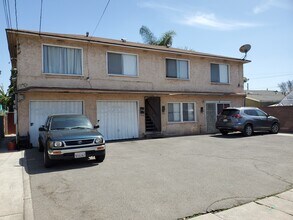 6934 California Ave in Bell, CA - Foto de edificio - Building Photo