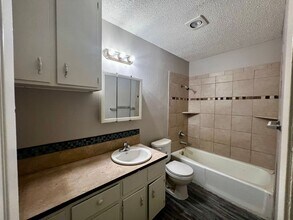 2122 21st St in Lubbock, TX - Building Photo - Building Photo