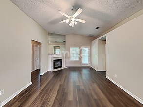 6253 Ironside Dr N in Jacksonville, FL - Building Photo - Building Photo