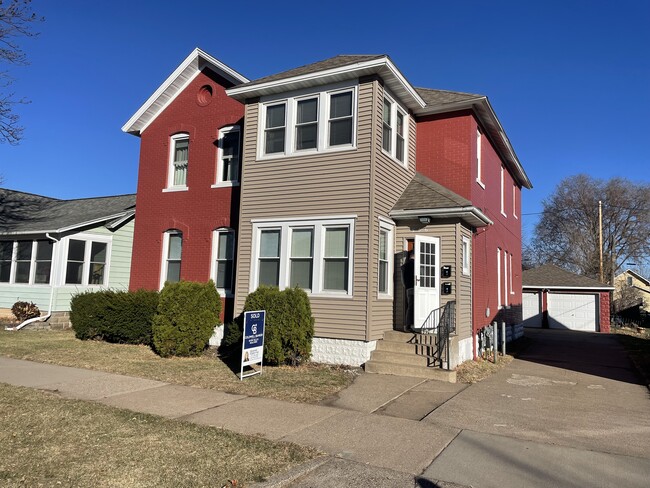 556 E 5th St, Unit 1