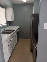 7122 Premont Dr in Corpus Christi, TX - Foto de edificio - Building Photo