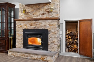 615 Monroe Tpke in Monroe, CT - Building Photo - Building Photo