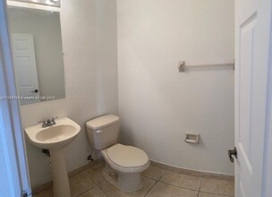 2991 NW 36th Ln in Lauderdale Lakes, FL - Building Photo - Building Photo
