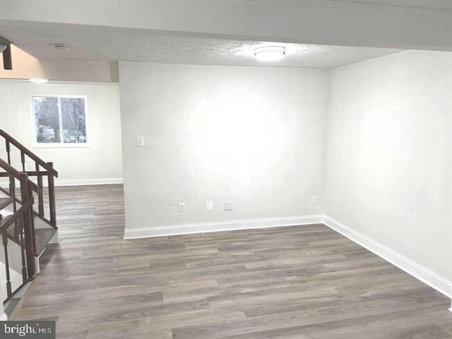 property at 6363 Generals Ct