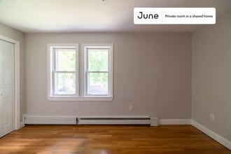 Private bedroom in 5 bed/1.5 bath Home in Boston, MA - Building Photo - Building Photo