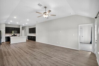 320 Bright Star Ln in Andice, TX - Building Photo - Building Photo