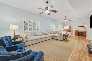 21 Wallace Pate Dr in Georgetown, SC - Building Photo