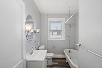 508 Lonsdale Ave in Pawtucket, RI - Building Photo - Building Photo