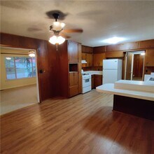 1351 N Stephens Ave in Fayetteville, AR - Building Photo - Building Photo