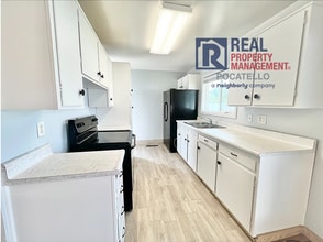 430 Collins St in Blackfoot, ID - Building Photo - Building Photo