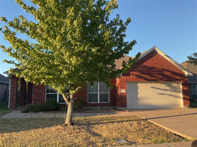 703 Crownpoint Ln in Arlington, TX - Building Photo - Building Photo