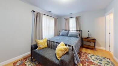 56 Albemarle Rd in Waltham, MA - Building Photo - Building Photo