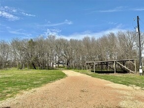 3805 US-290 in Paige, TX - Building Photo - Building Photo