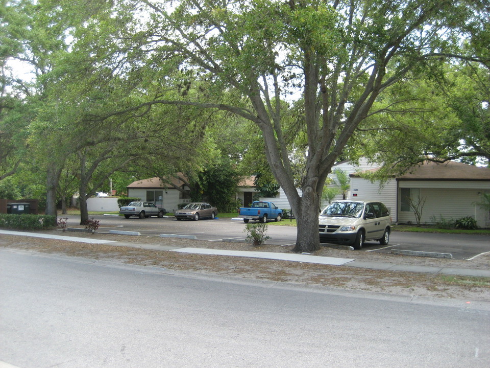 Cambridge Green Apartments in Clearwater, FL - Foto de edificio