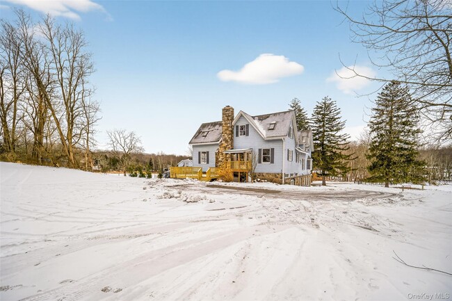 408 Bull Mill Rd in Chester, NY - Building Photo - Building Photo