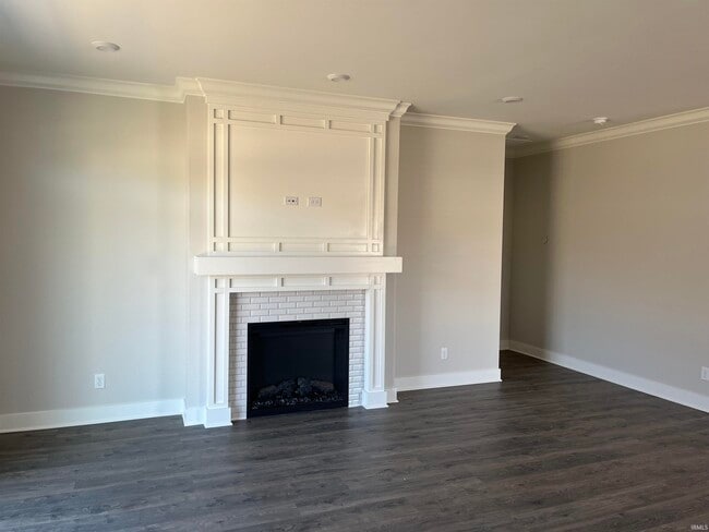 6956 Barlow Ct in Newburgh, IN - Building Photo - Building Photo