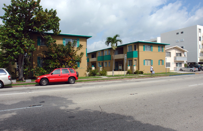 The Harding Apartments in Miami Beach, FL - Building Photo - Building Photo