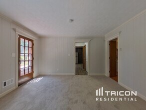 2498 Mountain View Rd in Snellville, GA - Building Photo - Building Photo