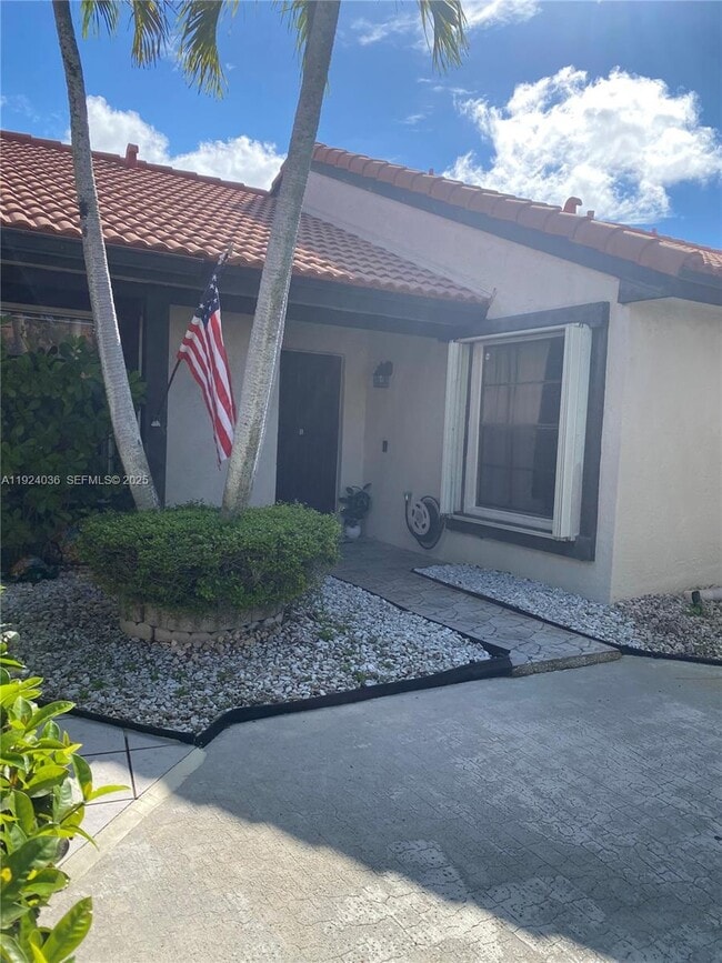 4841 SW 152nd Ct in Miami, FL - Building Photo - Building Photo