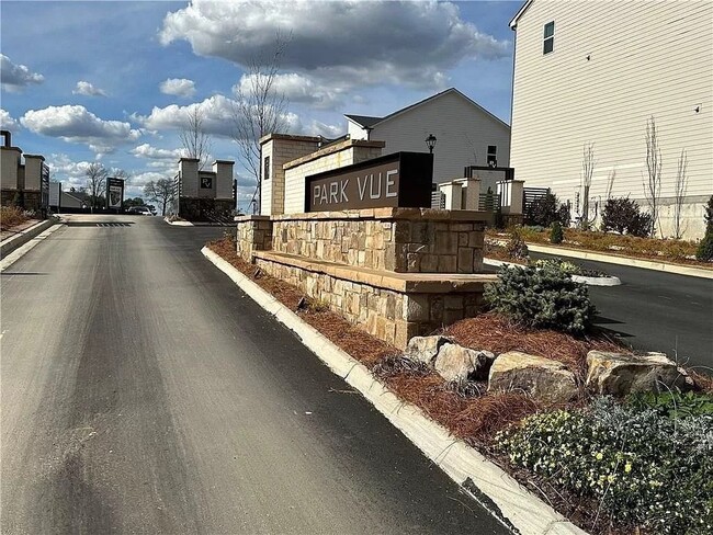 1585 Layton Ln NW in Atlanta, GA - Foto de edificio - Building Photo