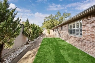 900 Eagle Lake Rd in Sealy, TX - Building Photo - Building Photo