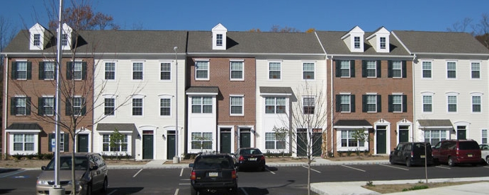 Tanyard Oaks in Sewell, NJ - Building Photo