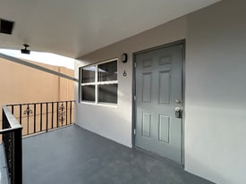 1611 Green Ln in Lantana, FL - Building Photo